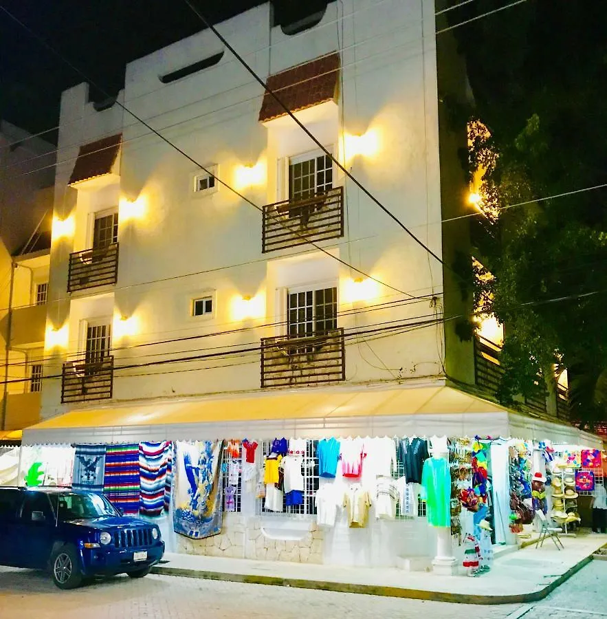 Bunk Bed In Female Dormitory Room Playa del Carmen Meksyk